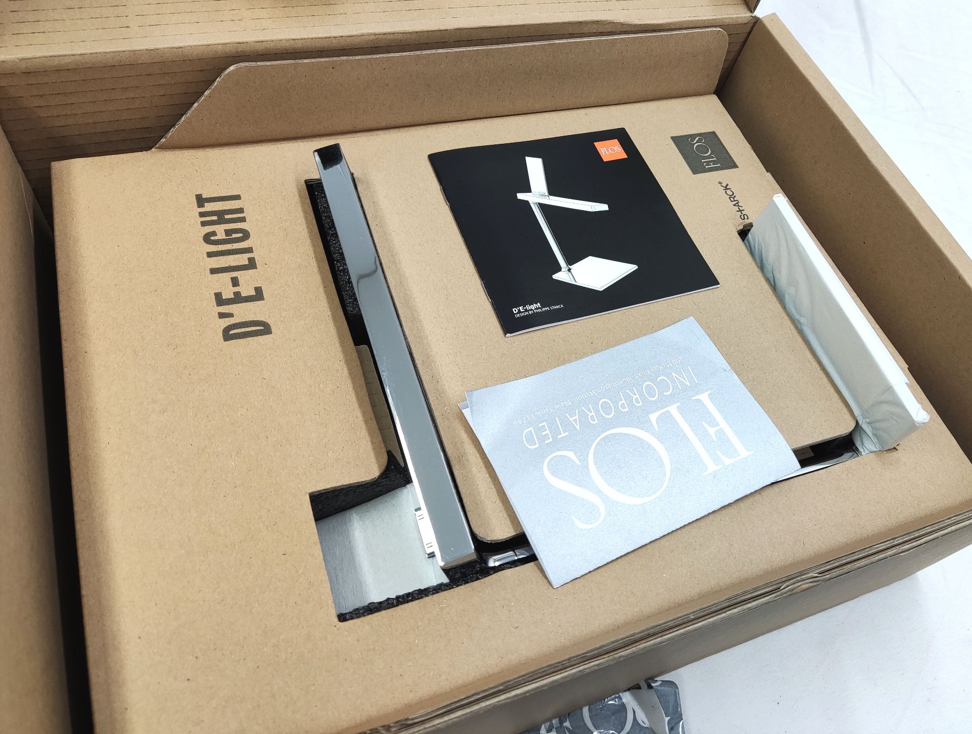 1 x FLOS D'E-Light Led Task Lamp With Ipad Charging Dock 30-Pin - Designed By Starck - Chrome - Image 2 of 5