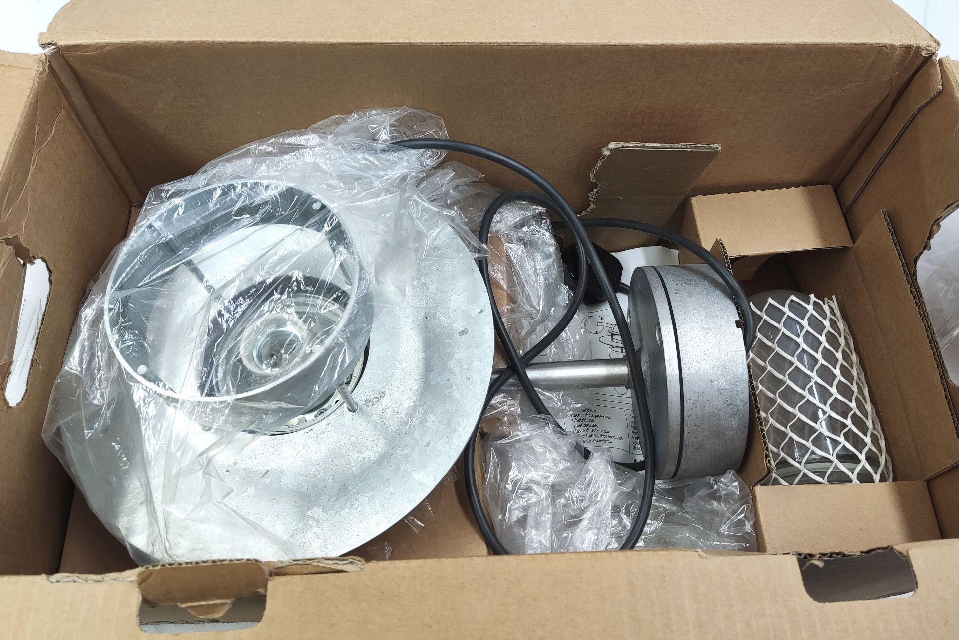 1 x LOUIS POULSEN Albertslund Outdoor Wall Lamp Short Galvanized - 5743142576 - RRP £675 - Ref: - Image 8 of 17