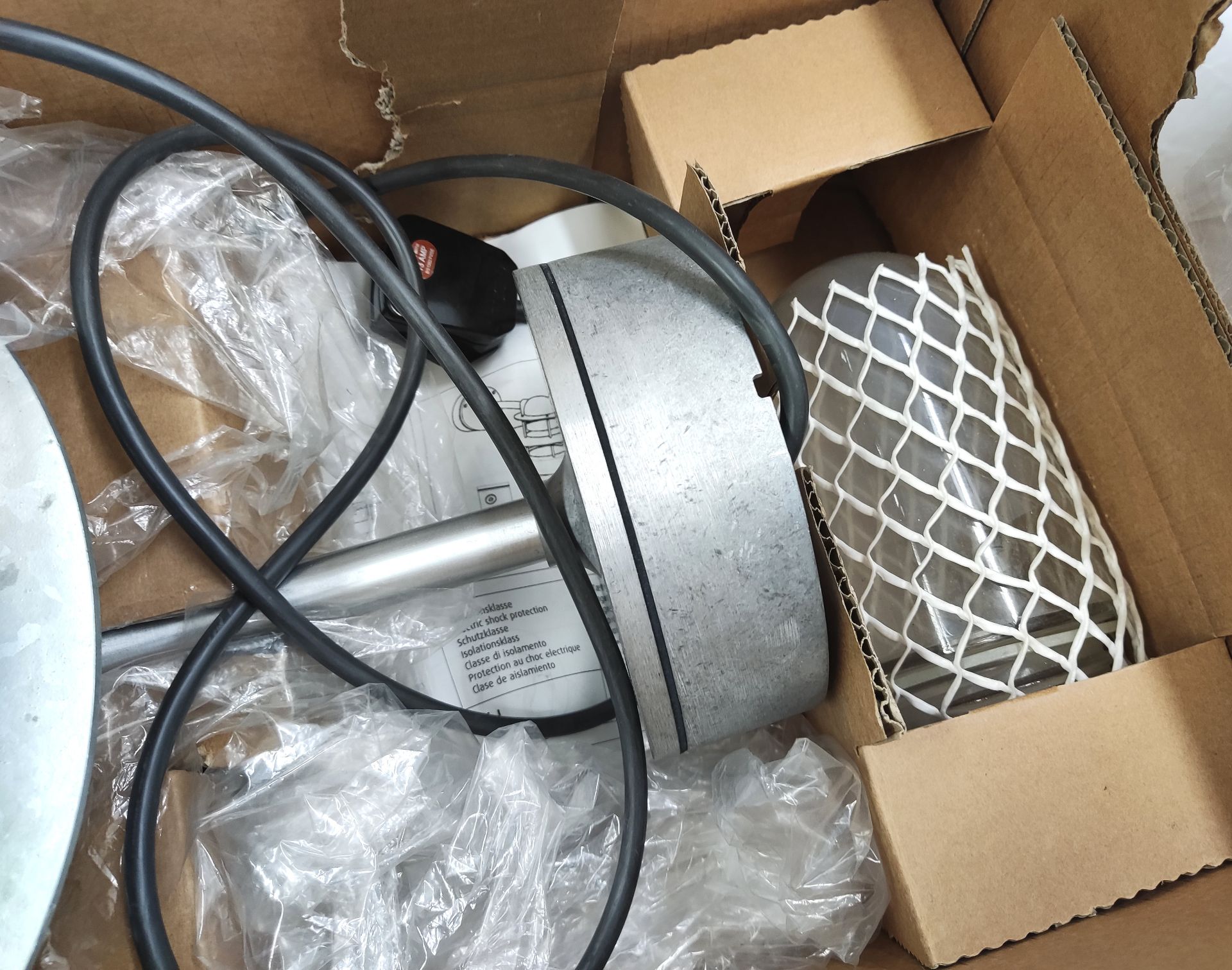 1 x LOUIS POULSEN Albertslund Outdoor Wall Lamp Short Galvanized - 5743142576 - RRP £675 - Ref: - Image 12 of 17