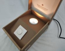 1 x MODULAR LIGHTING INSTRUMENTS Shoe Box Dimmable Light Demo - Includes Light, Dimmer Switch And