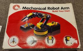 1 x Thumbs Up Build Your Own Mechanical Robot Arm Kit - Unused in Original Box - CL010 - Location: