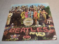 1 x THE BEATLES 12 Inch Vinyl Gatefold LP Record - SGT PEPPERS LONELY HEARTS CLUB BAND - EMI 1967
