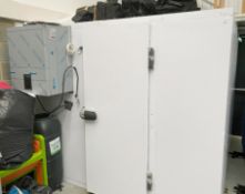 1 x Adexa Walk In Refrigerated Cold Room Dimensions: 250 x 250 cms