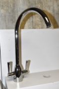 1 x Forme Mono Kitchen Mixer Tap - Chrome Finish