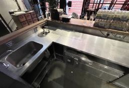 1 x Bar Area with Stainless Steel Back Bar