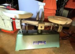 1 x Set of Japanese Marumo Trip Balance 2G-100GM Scales With Weight Set