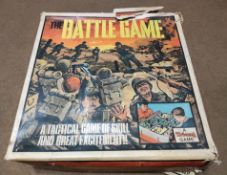 1 x 1960s Vintage Tri-Ang Battle Game - Used - CL444 - NO VAT ON THE HAMMER - Location: Altrincham