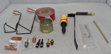 16 x Assorted Hardware Items And Tools - Ref: HW443/HWP6 - CL911 - Location: Altrincham