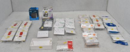 1 x Assortment Of Electrical Switches And Sockets - Ref: HW153/HWP2 - CL911 - Location: Altrincham