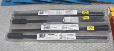 4 x STARRETT 12