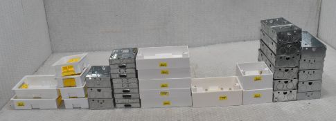 38 x Electrical Back Boxes - Mix Of Plastic And Metal - Ref: HW232/1/HWP3 - CL911 - Location: