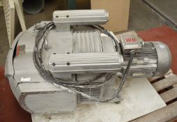 1 x Tongyou CNC Vacuum Pump - Model ZBW250E - Dimensions: H54 x W110 x D70 cms