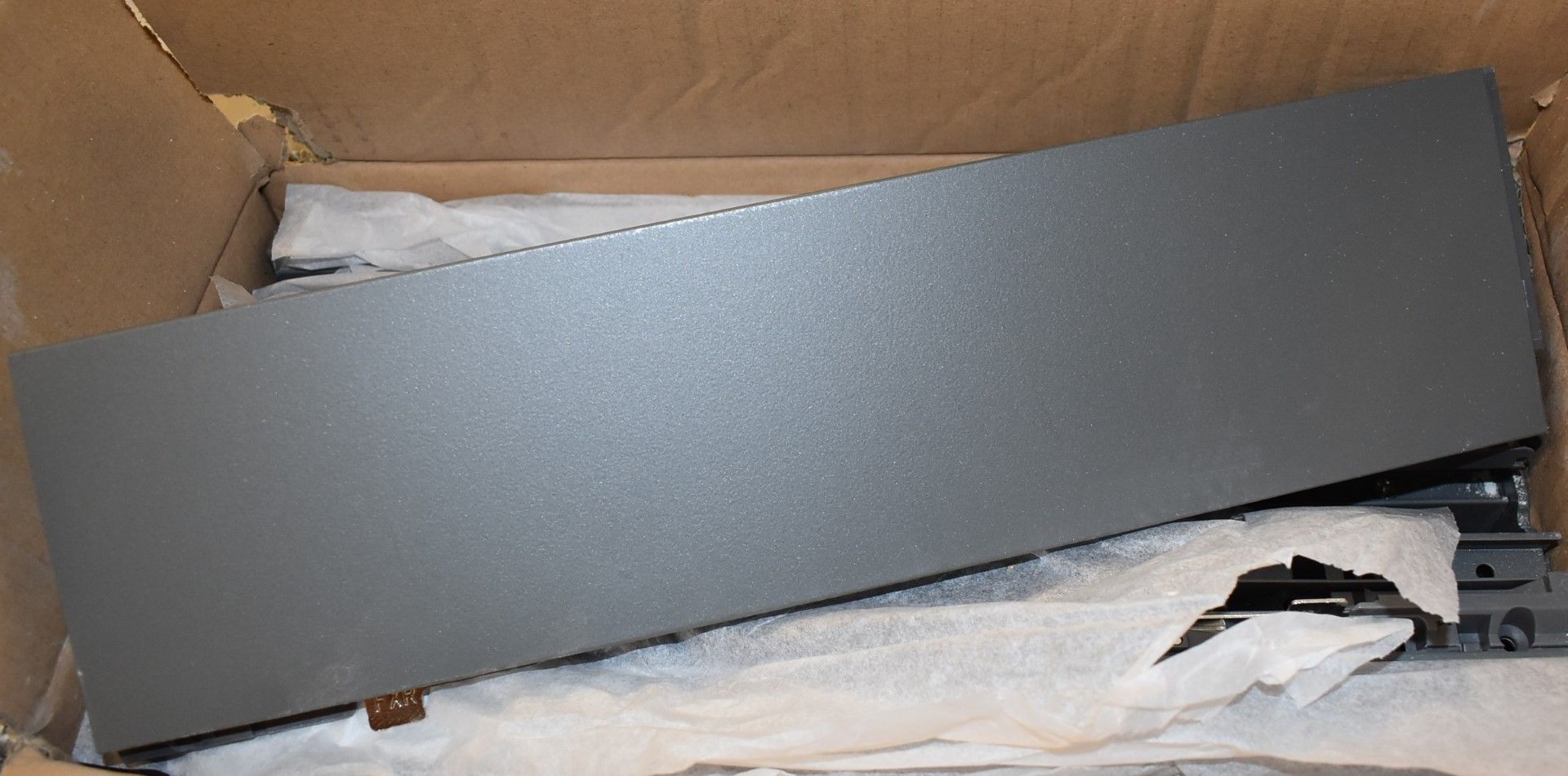 20 x Emuca Convex Metal Drawer Side Kits - Includes 1 x Box of 20 x Left and 1 x Box of 20 x Right