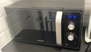 1 x Samsung Microwave Oven