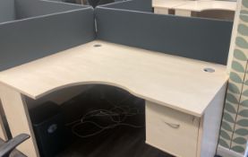 4 x Office Desks - Dimensions: 0 x 0 cms