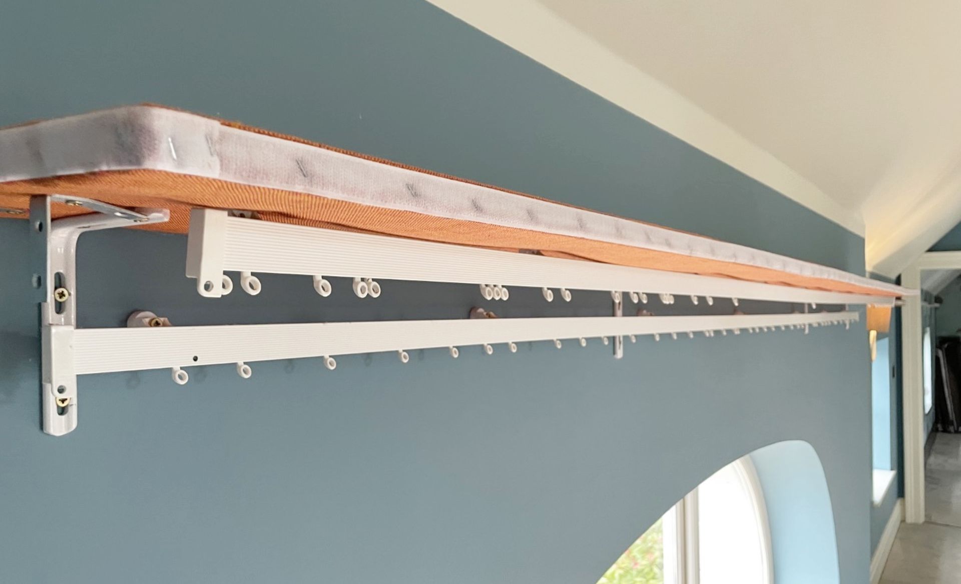 1 x Bespoke Luxury Lined Handmade Blind and 2 x Pelmets and Brackets - NO VAT ON HAMMER - Image 3 of 13