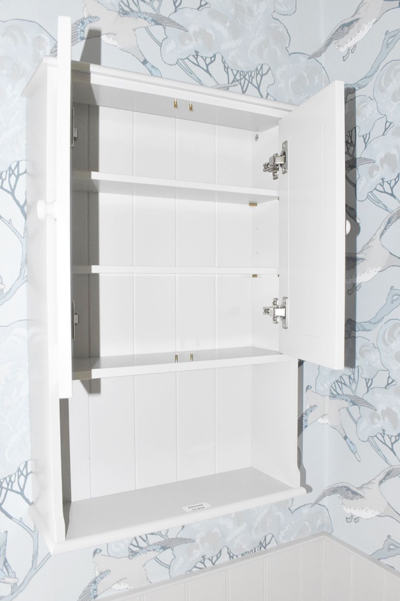 1 x Wooden Bathroom Wall Unit in White - Ref: ASH349/BBR - CL934 - NO VAT ON THE HAMMER - Image 2 of 3