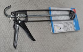 1 x HILKA Heavy Duty Caulking Gun - Ref: HW686/HWP7 - CL911 - Location: Altrincham WA14Condition: