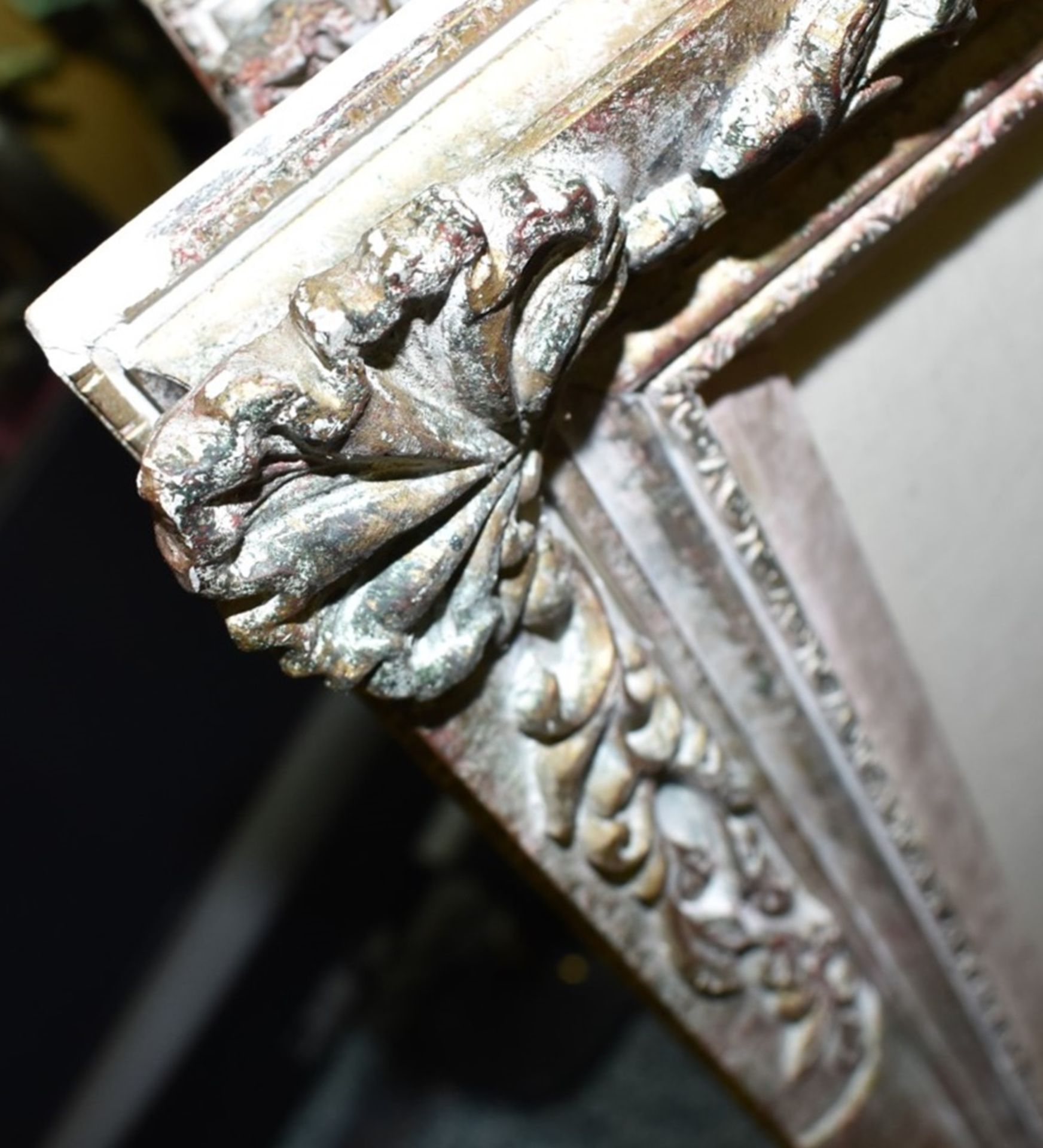 1 x Framed Fine Art Print Featuring a Bird in Flight, Presented in an Ornate Antique-style Frame - Image 8 of 9