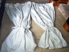 2 x Floral Curtains in Blue and White (various sizes) - Ref: ASH146/ENT - CL934 - NO VAT ON THE