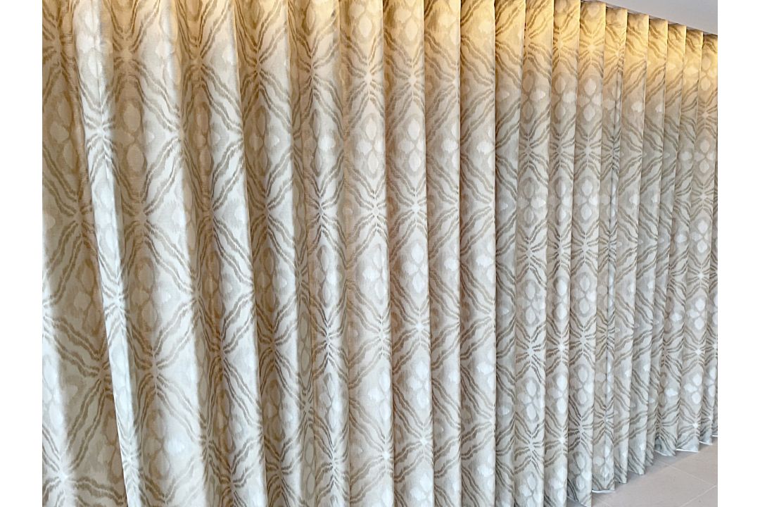 Curtains to Rear Garden - Ref: ASH3--/SSC - CL934 - NO VAT ON THE HAMMER - Location: Knutsford - Image 6 of 8