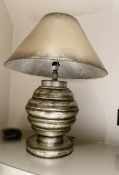 1 x Large Gold Table Lamp - Ref: BLN136 - CL939 - NO VAT ON THE HAMMER - Location: Hale WA15 *More