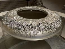 1 x Heavy Gold Round Bowl - Ref: BLN143 - CL939 - NO VAT ON THE HAMMER - Location: Hale WA15This