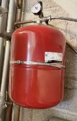 1 x Heating Expansion Vessel 25 Litre - Ref: PPR - CL934 - NO VAT ON THE HAMMER - Location: