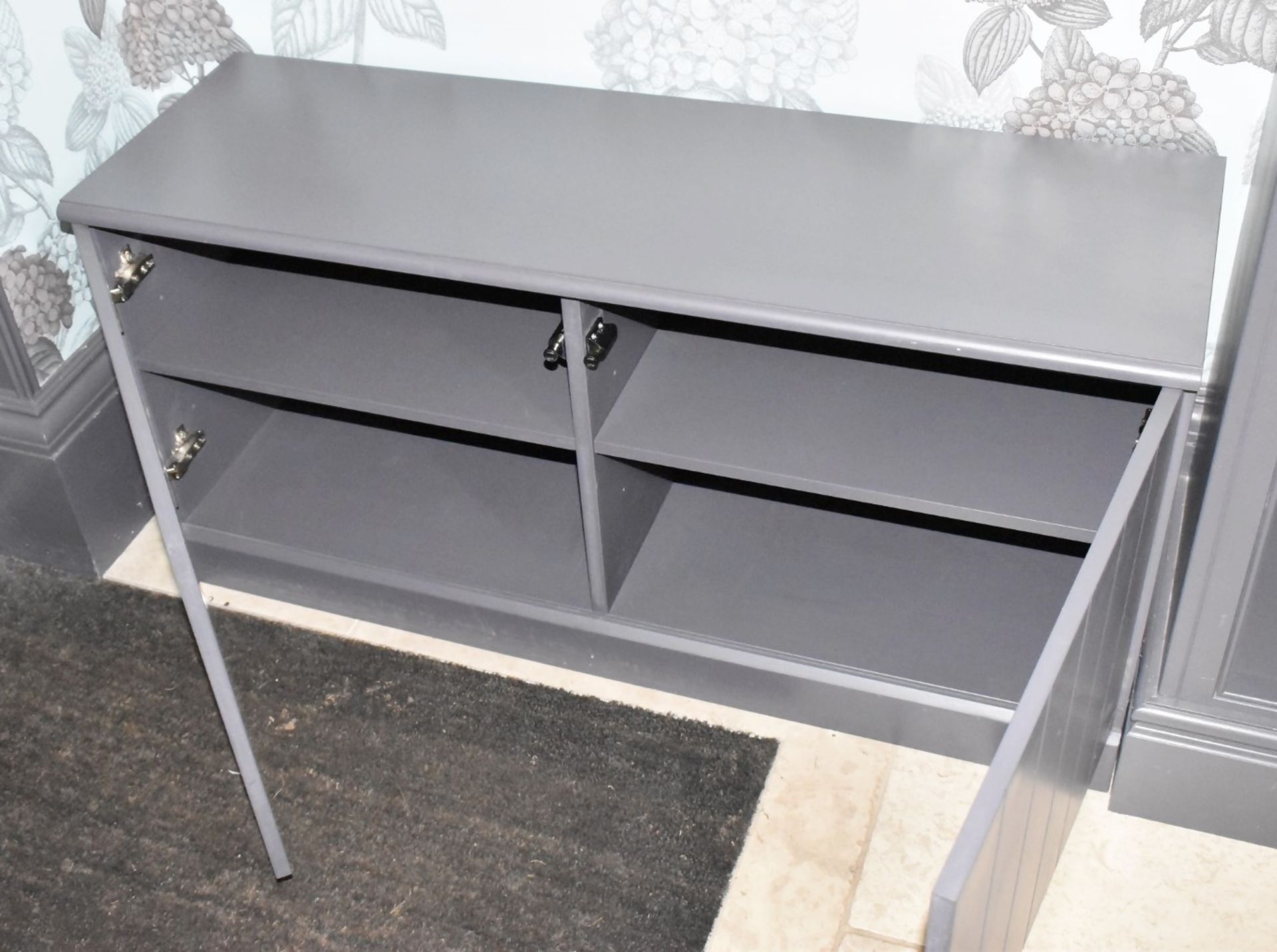 1 x Bespoke 2-Door Seating Unit With Cushion - Ref: ASH145/ENT - CL934 - NO VAT ON THE HAMMER - - Image 2 of 3