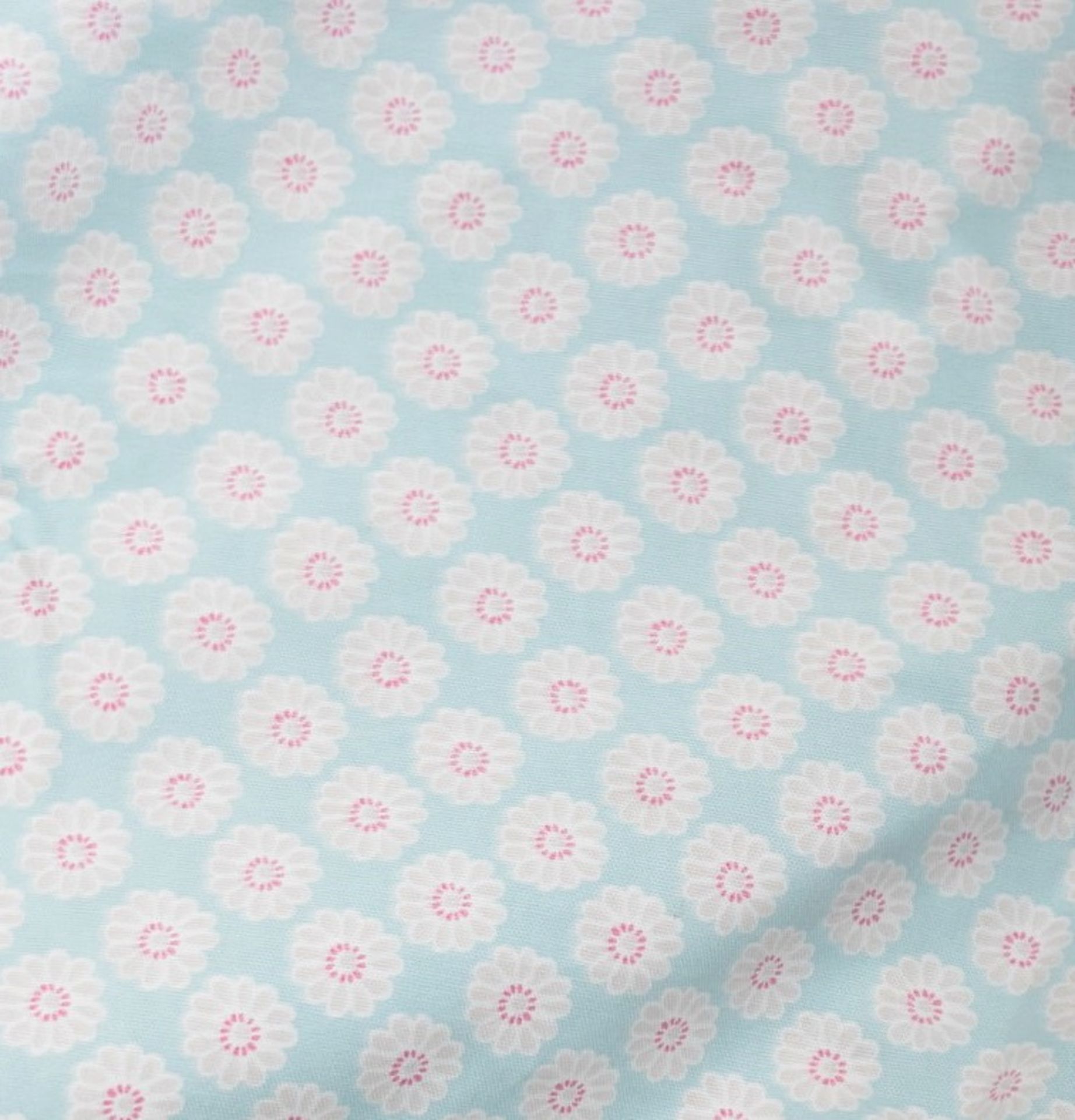 2 x Floral Curtains in Blue and White (various sizes) - Ref: ASH146/ENT - CL934 - NO VAT ON THE - Image 4 of 6