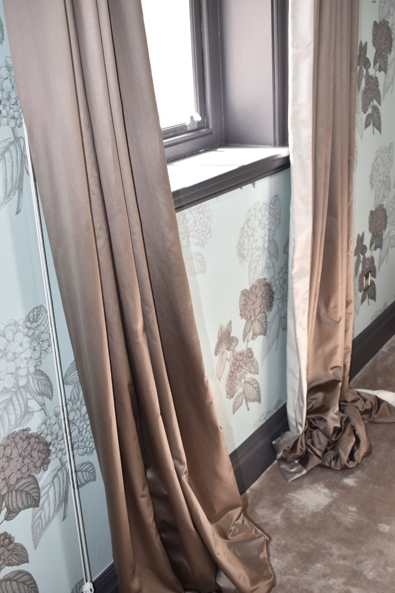 1 x Pair of Bespoke Lined Curtains and Pelmet Box in Brown - Ref: ASH203/ENT - CL934 - NO VAT ON THE - Image 5 of 6