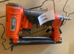 1 x TACWISE Air Powered Brad Nailer - Ref: GMS080 - CL937 - Location: London NW2Collection