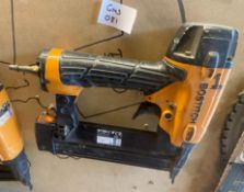 1 x BOSTITCH Bt1855-E 18G Air Powered Brad Nail Gun For 15-50mm - Original Price £140.00 - Ref: