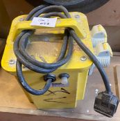 1 x DEFENDER 110V Site Tool Transformer - Ref: GMS083 - CL937 - Location: London NW2Collection