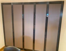 1 x End Wall Panel In An Attractive Dark High-Polish Veneer - Ref: GMS074 - CL937 - Location: London
