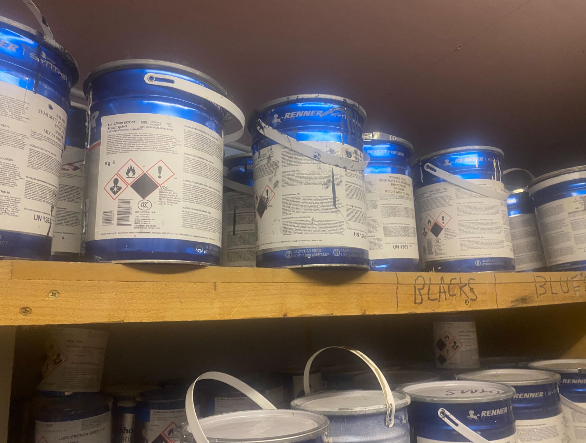 1 x Storage Cupboard Of Tinned Paints And Varnishes - As Shown In Photos , Varying Quantities - Ref: - Image 9 of 9
