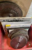 1 x Selection Of Circular Saw Blades And Grinding Discs As Shown - Ref: GMS084 - CL937 - Location: