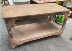 1 x Wooden Work Table On Castors - Ref: GMS059 - CL937 - Location: London NW2Description: