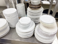 Approx 130 x Assorted Ceramic Plates