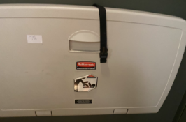 1 x Rubbermaid Wall Mounted Baby Changing Unit