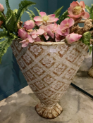 1 x Tall Floor Standing Fin Shaped Decorative Vade with Faux Flower Display - Dimensions: 105 x 80