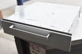 1 x MIELE Premium Integrated Plate Warming Drawer - Original Value £1,000 - Model: EGW 4060-14