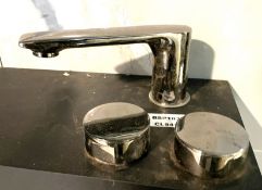 1 x Chrome Mixer Bath Tap