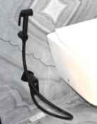 1 x Jaquar Douche Shower Hose Kit with a Black Finish - Ex Display - Ref: BSP000 - Location: