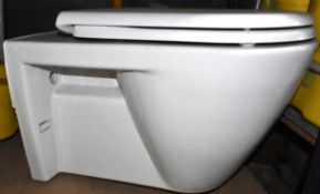 1 x Duravit STARK Wall Mounted Toilet Pan with Soft Close Seat - CL011 - Ref: WH3 - Location: Altrin