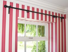 1 x Gothic 1.7-Metre Curtain Pole with Tiebacks