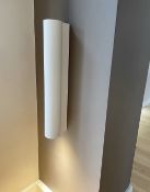 1 x Bidirectional Designer-style Contemporary Wall Light in White