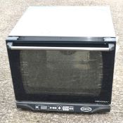 1 x Unox Arianna Single Phase 4 Grid Convection Oven - Model XFT130 - Dimensions: H52 x W60 x D66