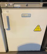 1 x LEC EssenChill Undercounter Commercial Refrigerator - Model BRS200W - Recently Removed From a