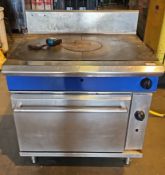 1 x Blue Seal Solid Top Contact Griddle with Oven - Gas Powered - Dimensions: H109 x W90 x D86 cms